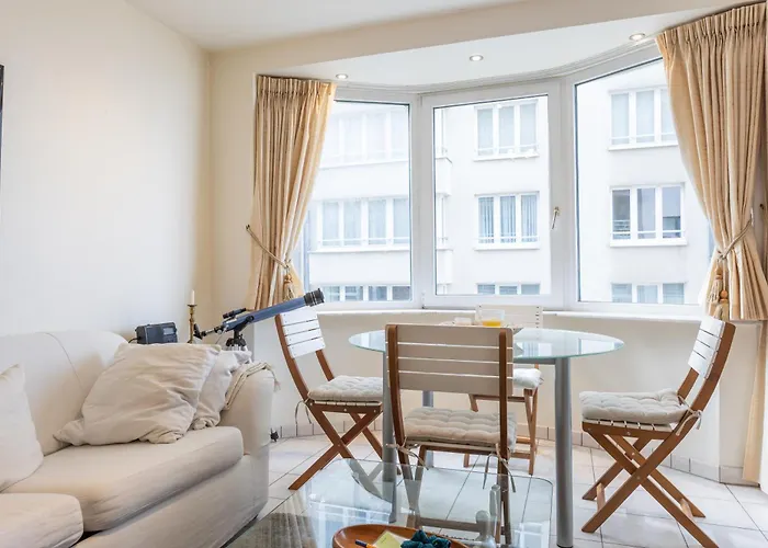 Lecomte - The Shoreline Beachflow * أوستيند