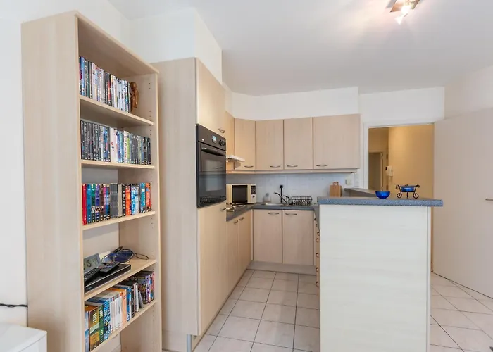 Lecomte - The Shoreline Beachflow * أوستيند