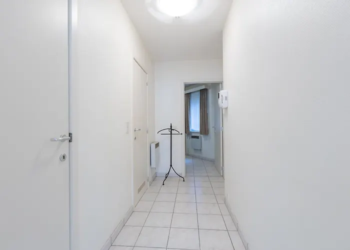 Lecomte - The Shoreline Beachflow